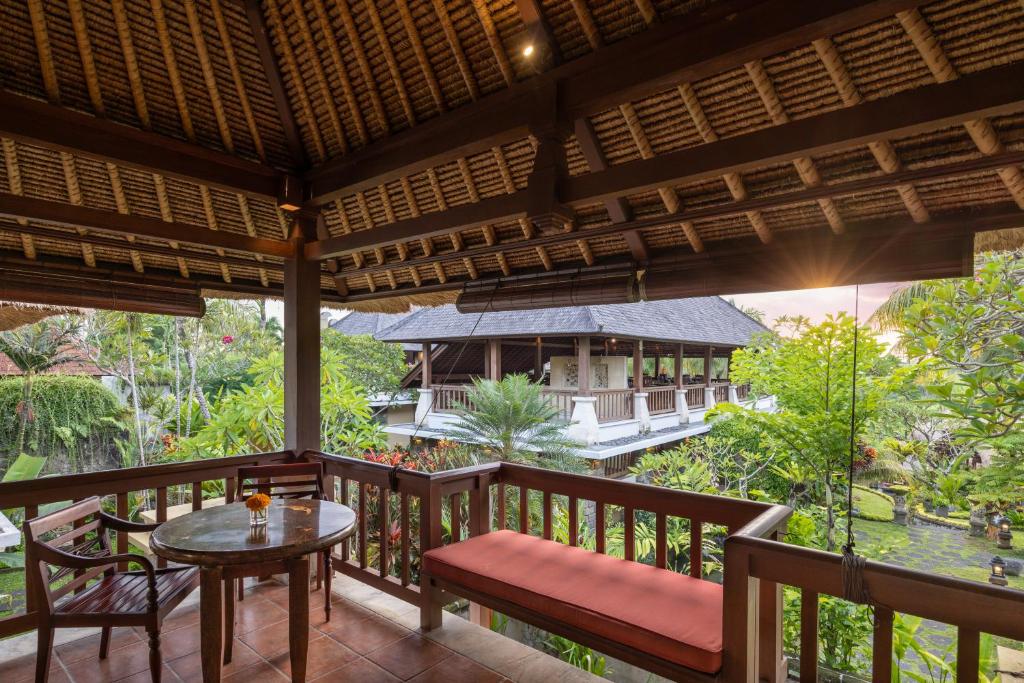 コリ ウブド リゾート & スパ (Kori Ubud Resort & Spa) バルコニー/テラス