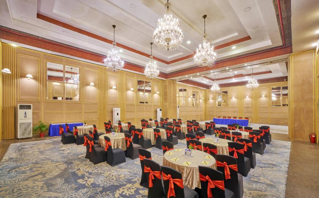 Banquet hall
