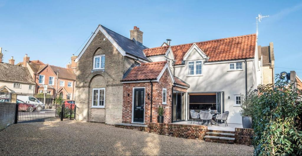 The Lodge, Saxmundham, Saxmundham