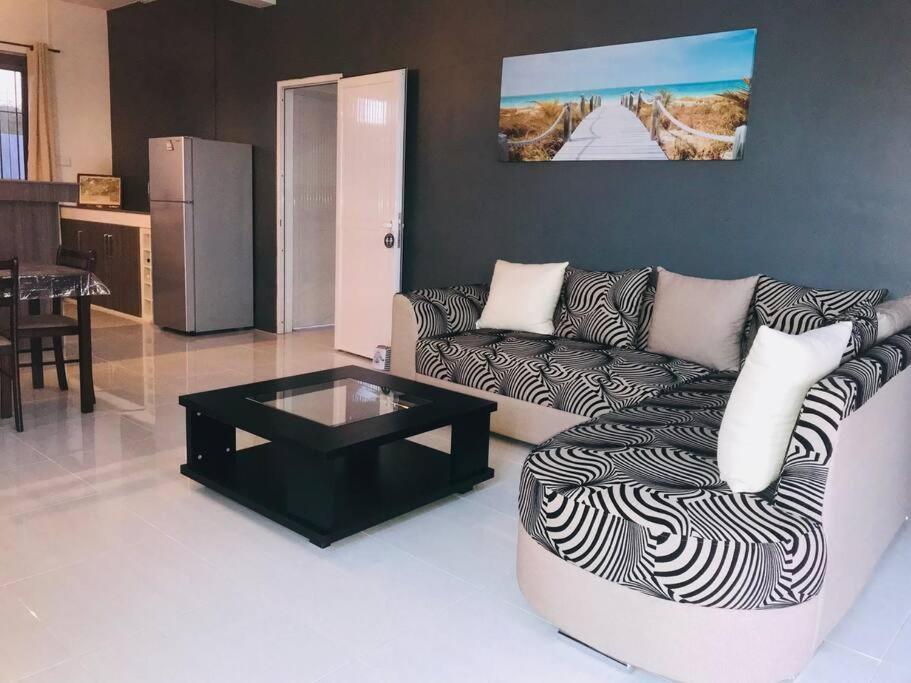 Salty Bisous, Pointe aux Sable