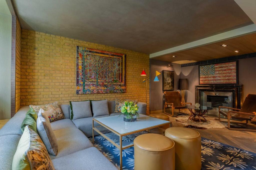 Bar/lounge