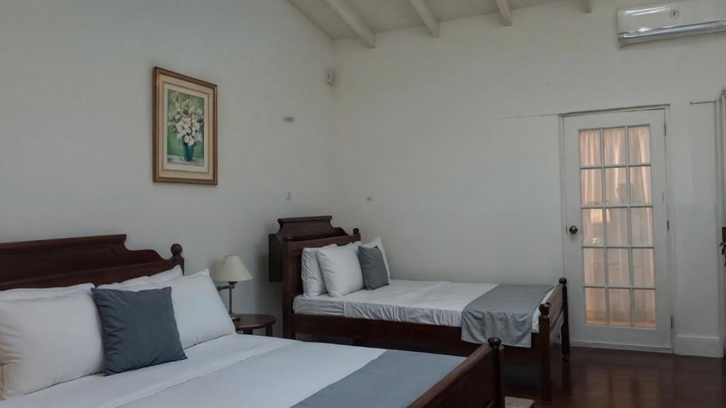 Rainbow Inn, Grand Bras