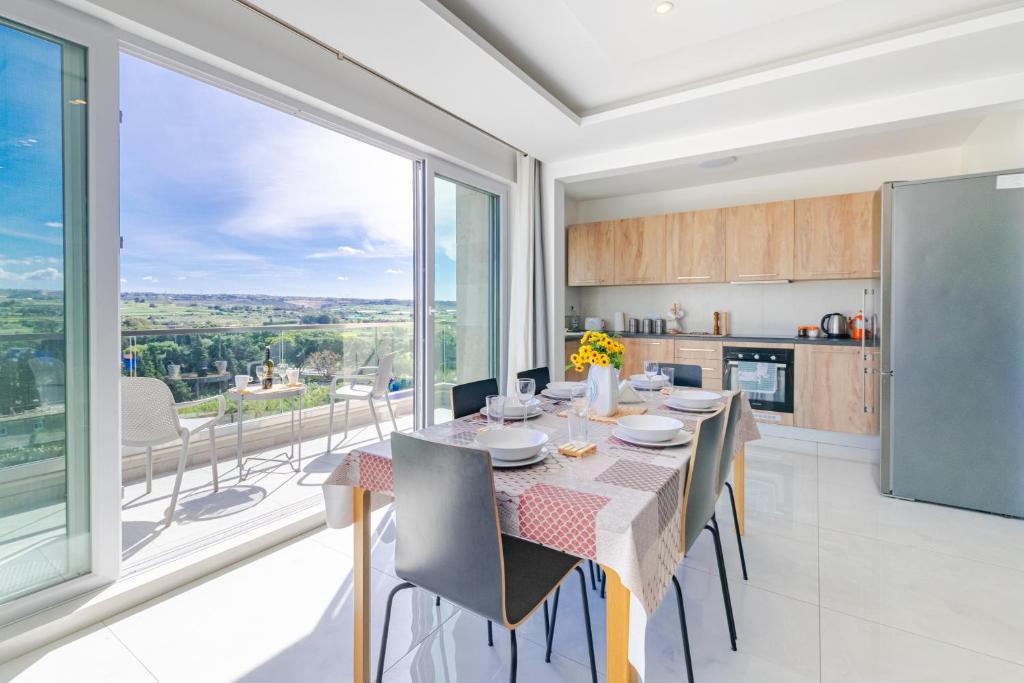 New Spacious Apartment with Amazing View Bugibba, St Paul's Bay