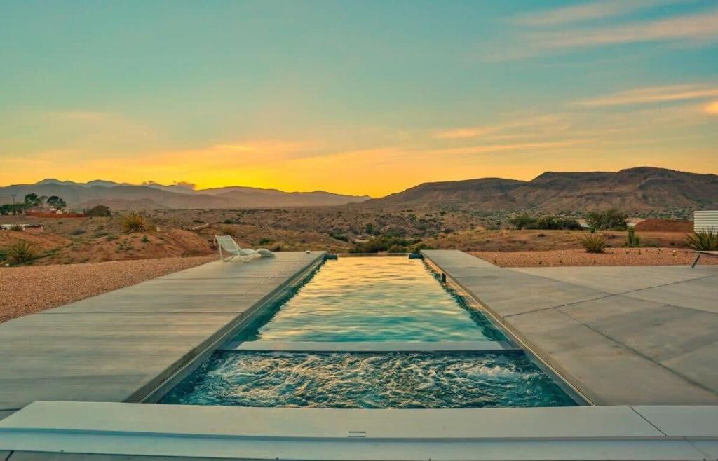 The Infinity House - POOL & SPA