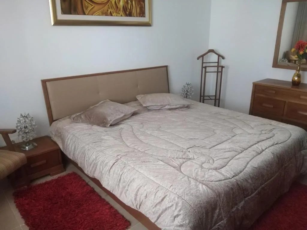 Yasmina, hotel in Ariana