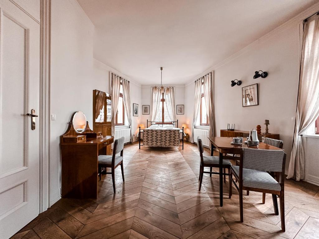 Once Upon a Time in Cracow - Old Town Apartment, Krakov