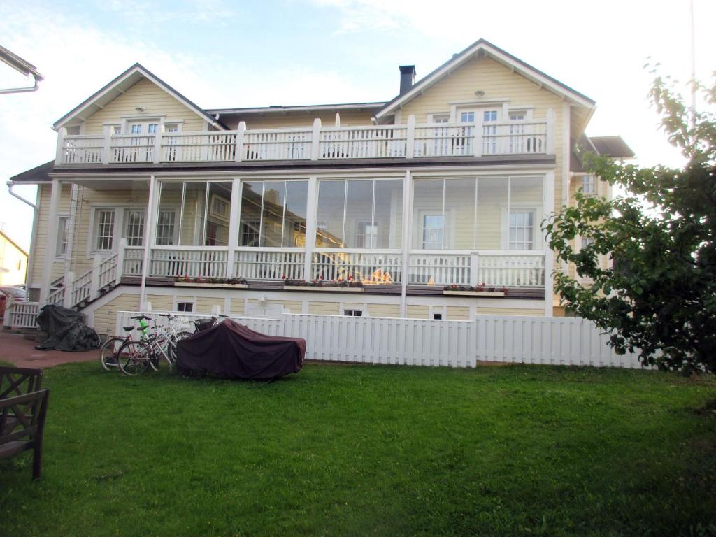 TurusenSaha Guesthouse