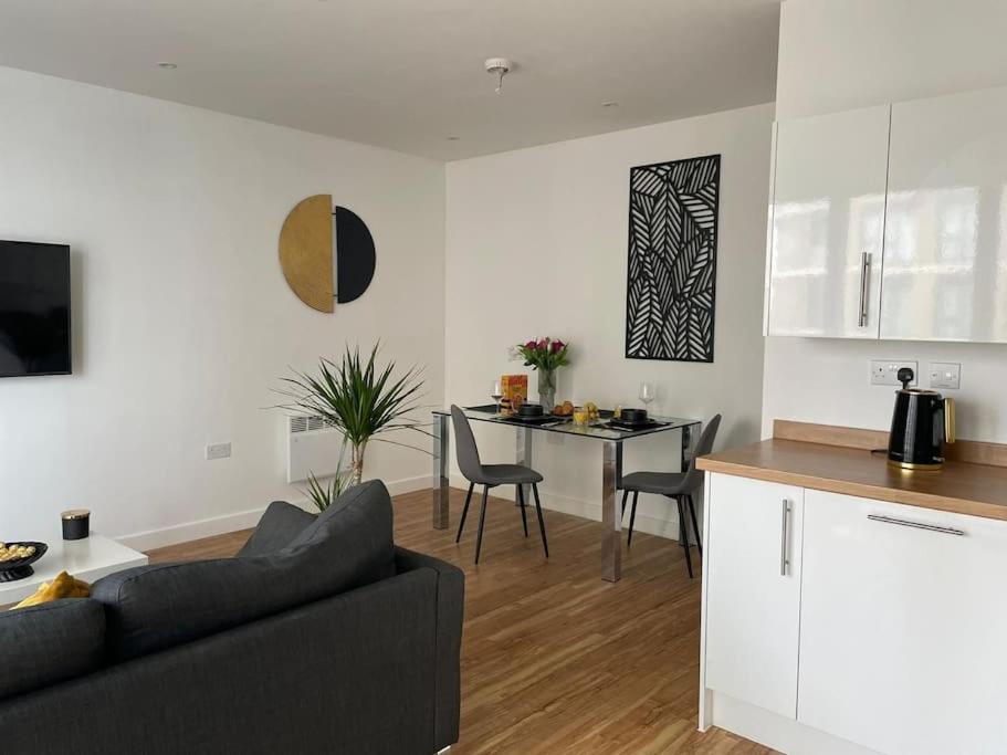 Home from Home, Brompton