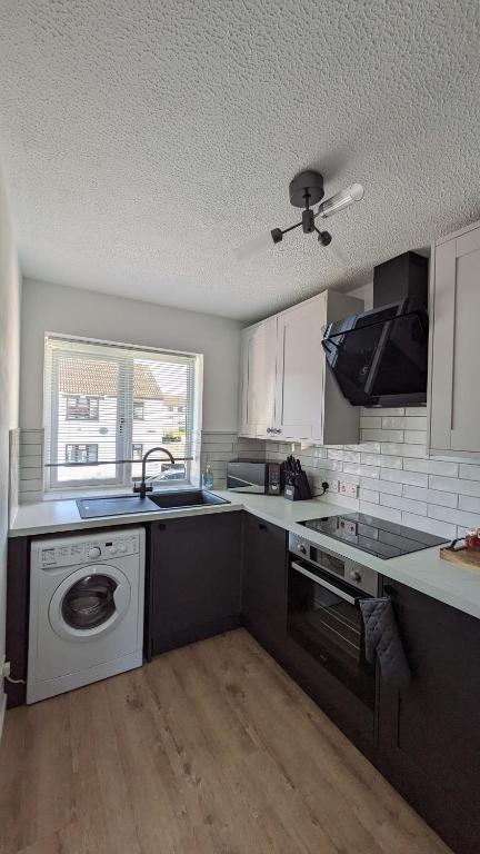 2 Bedroom Apartment, Brean photo 4