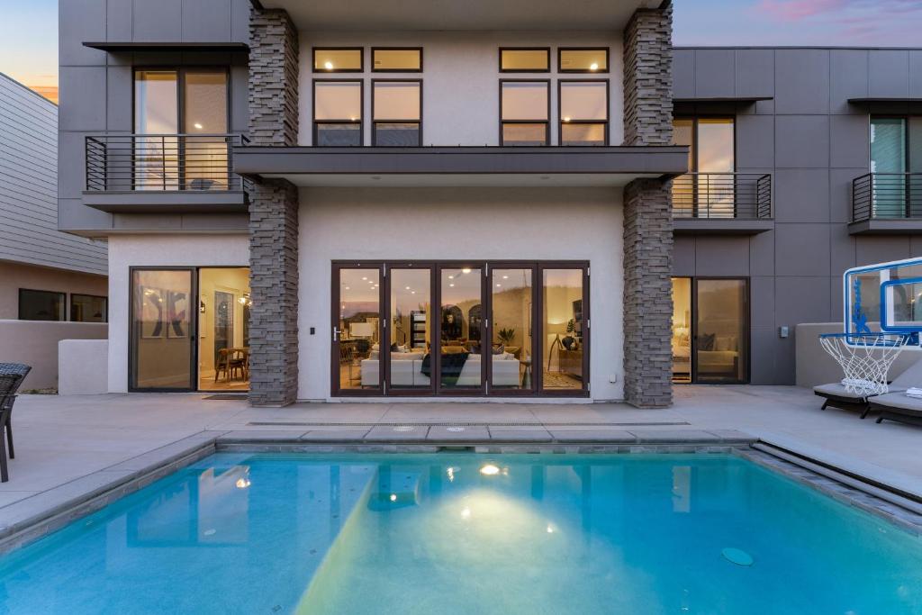 Bunker on the 8th home, Washington