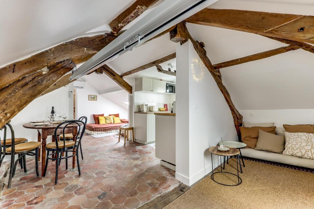 Appartement de charme sous les toits - 3