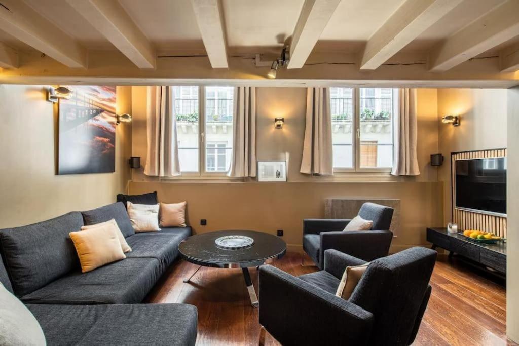 Paris 1er - Magnifique duplex - 3