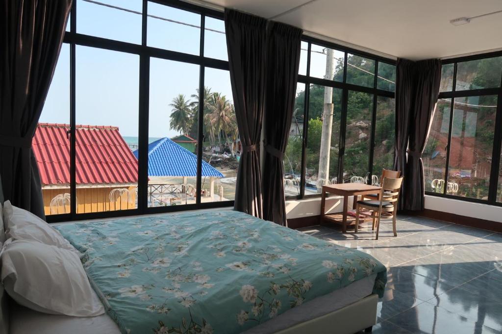 Waterfall Guesthouse, Koh Rong Island