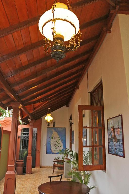 The Norfolk Heritage Airport Villa