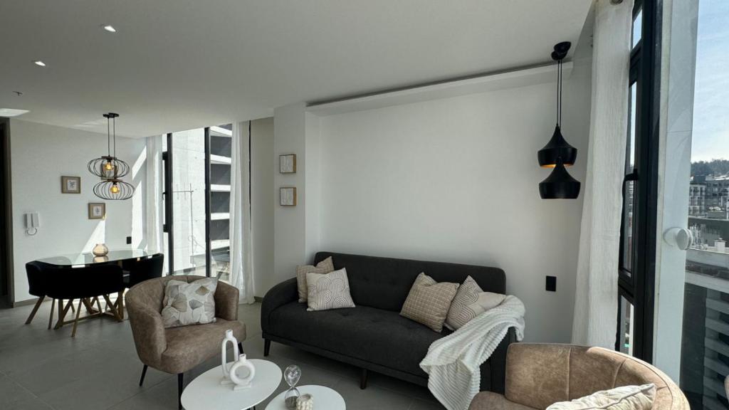 Suite Ejecutiva con Vista Panorámica Piscina La Carolina - 5