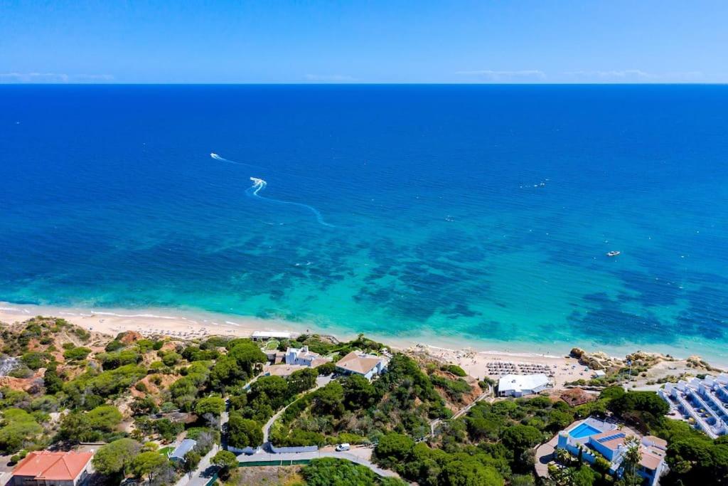 Collection beach side - Albufeira Oura praia 200 meters, Albufeira