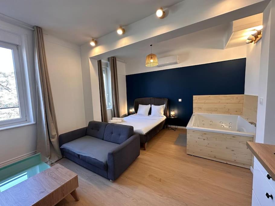 Britich 3D: Suite spa privé, clim, thermal/Artem, Nancy