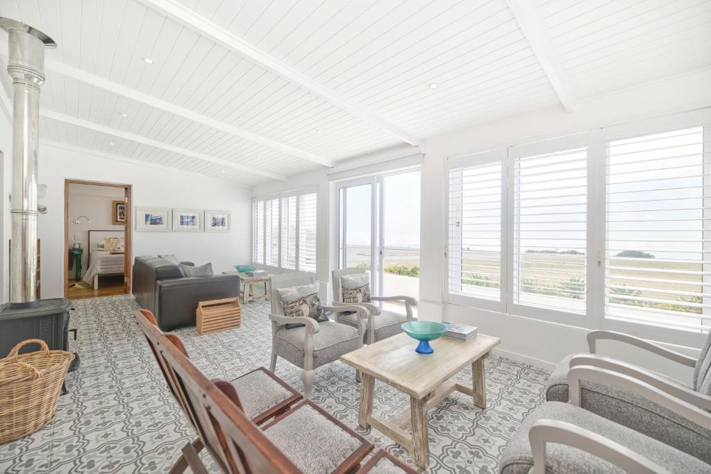 Twee Brode In Arniston, Arniston