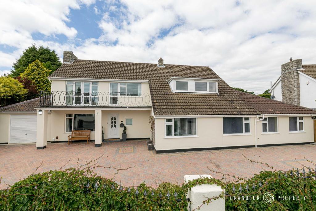 Talbot House by Grandeur Property, Bournemouth