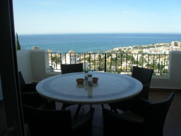 Duplex Apartment with stunning Sea Views, Sitio de Calahonda