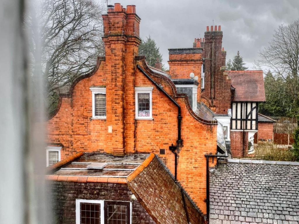 Spacious, Luxurious Cliffes, Leicester