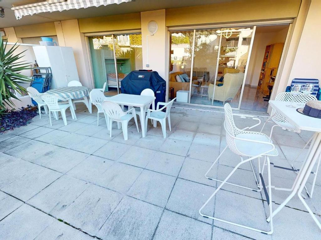 Grand 3P climatisé avec terrasse dans résidence calme avec piscine - FR-1-196-350 - 2