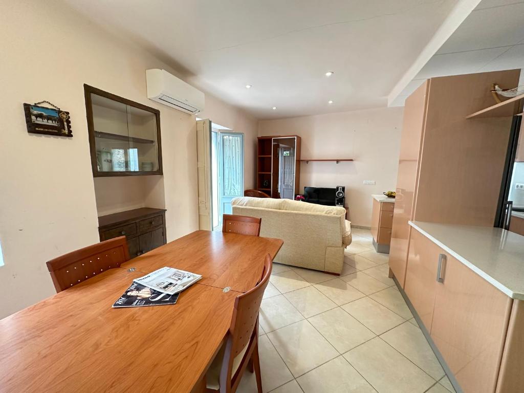 Agi Sant Sebastia 111, Roses