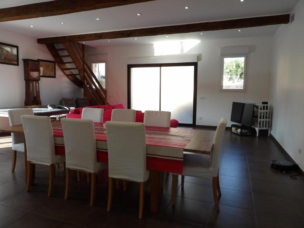 Spacieuse villa a St Cyprien pour 15 - 3