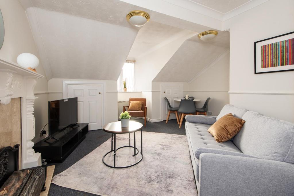 Central Washington Apartment, Washington