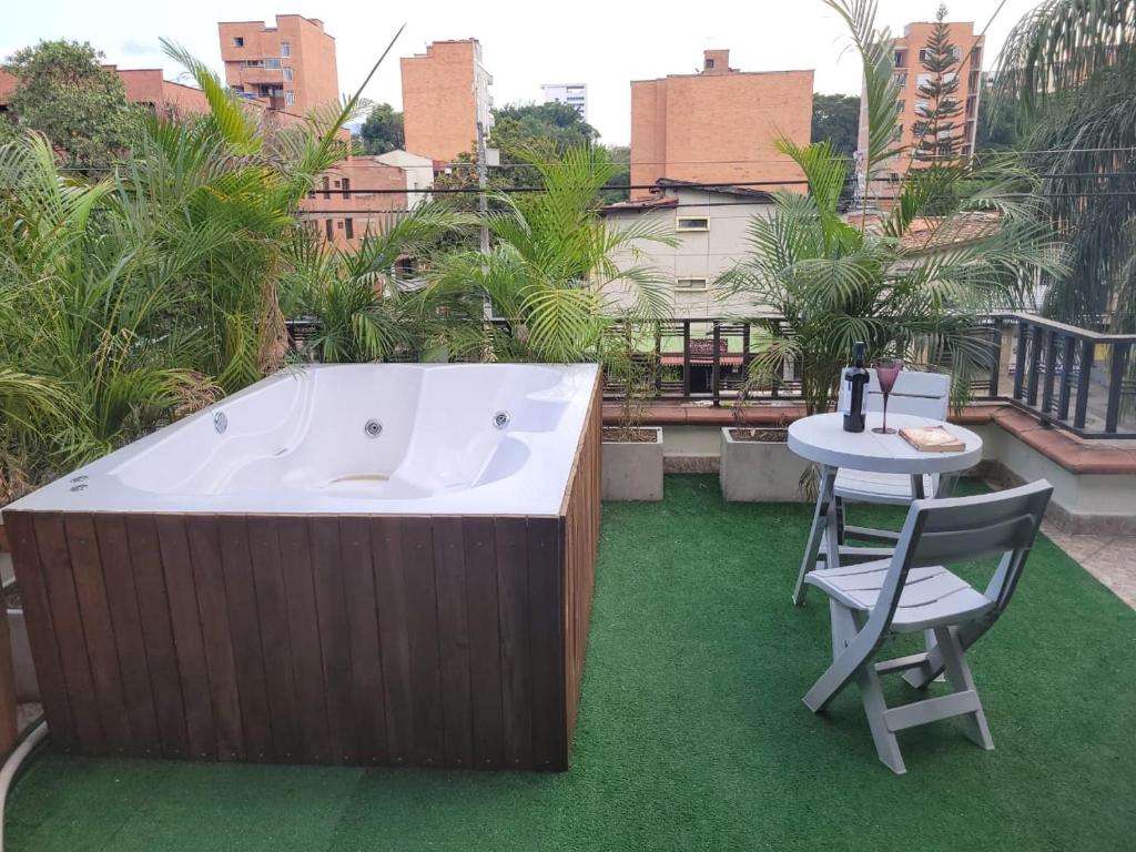 The Emerald, Medellin, Медельин