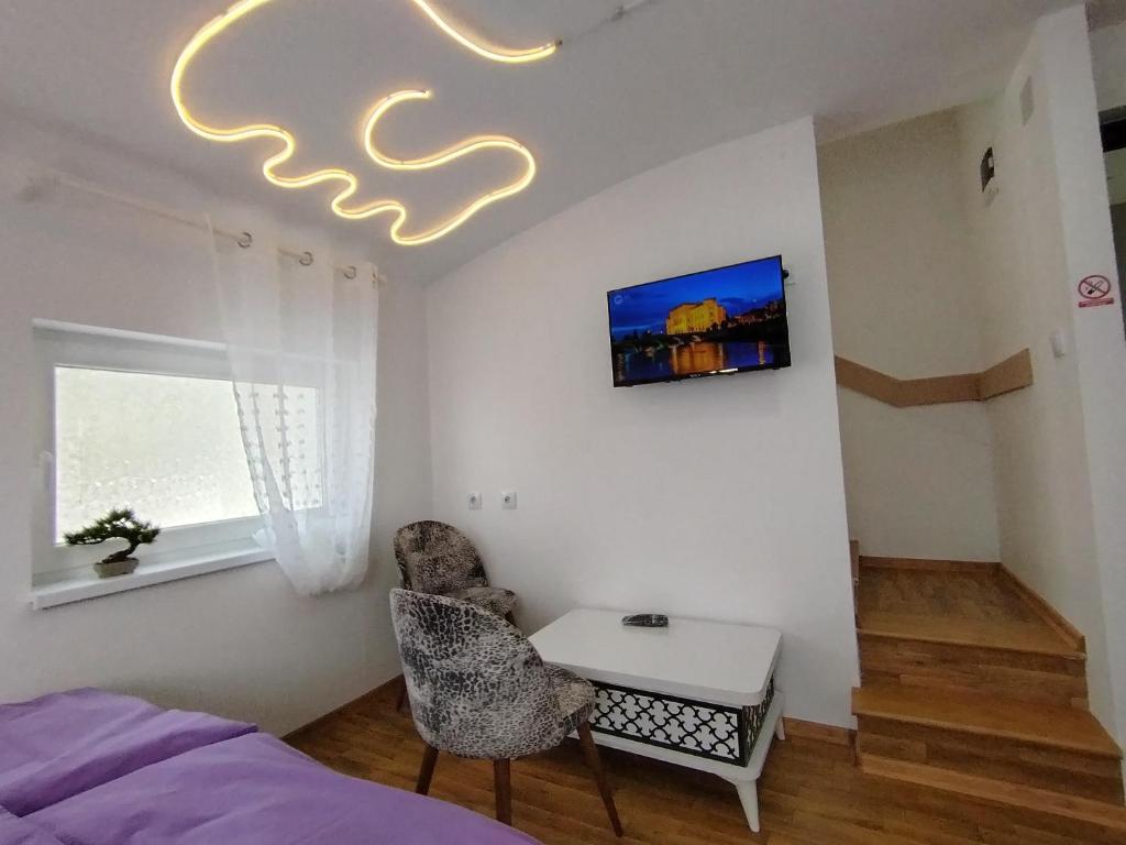 Sarajevo Old Town 7 Free Parking & Balcony - 3