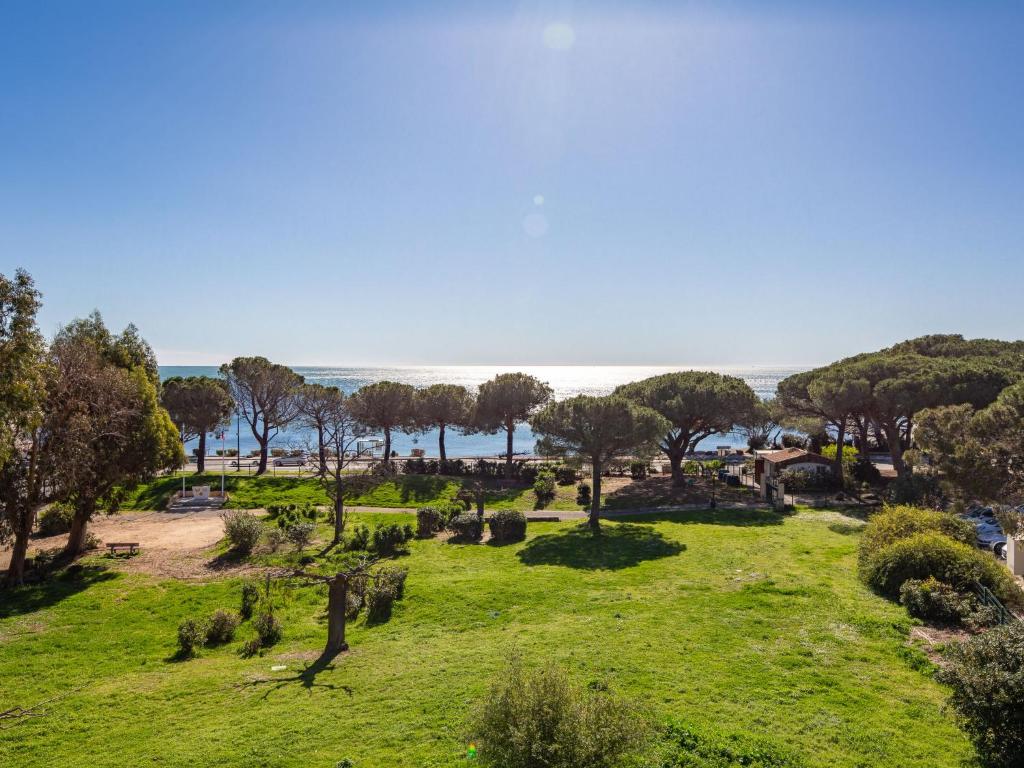 Apartment Les Rivages des Issambres-8 by Interhome - 2