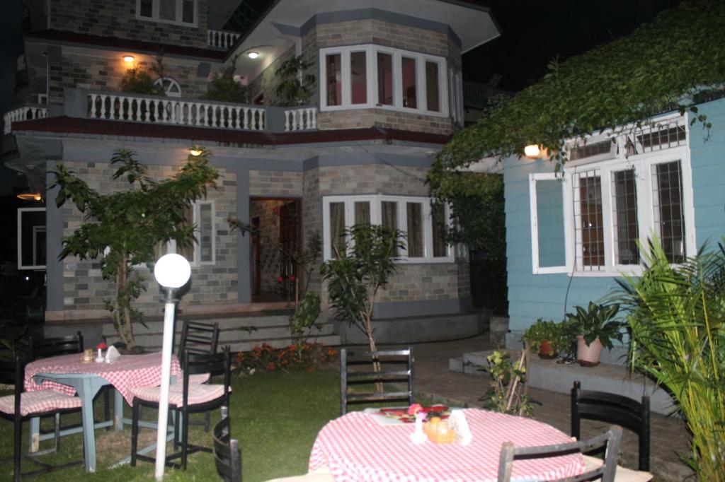 Garden, Hotel Fishtail Villa in Pokhara