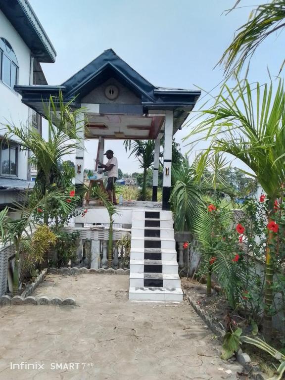 Apex guest facility, Buea