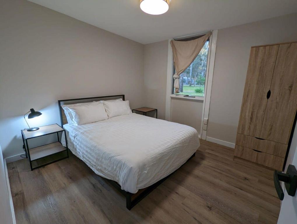 The Peaks 2, Dadswells Bridge