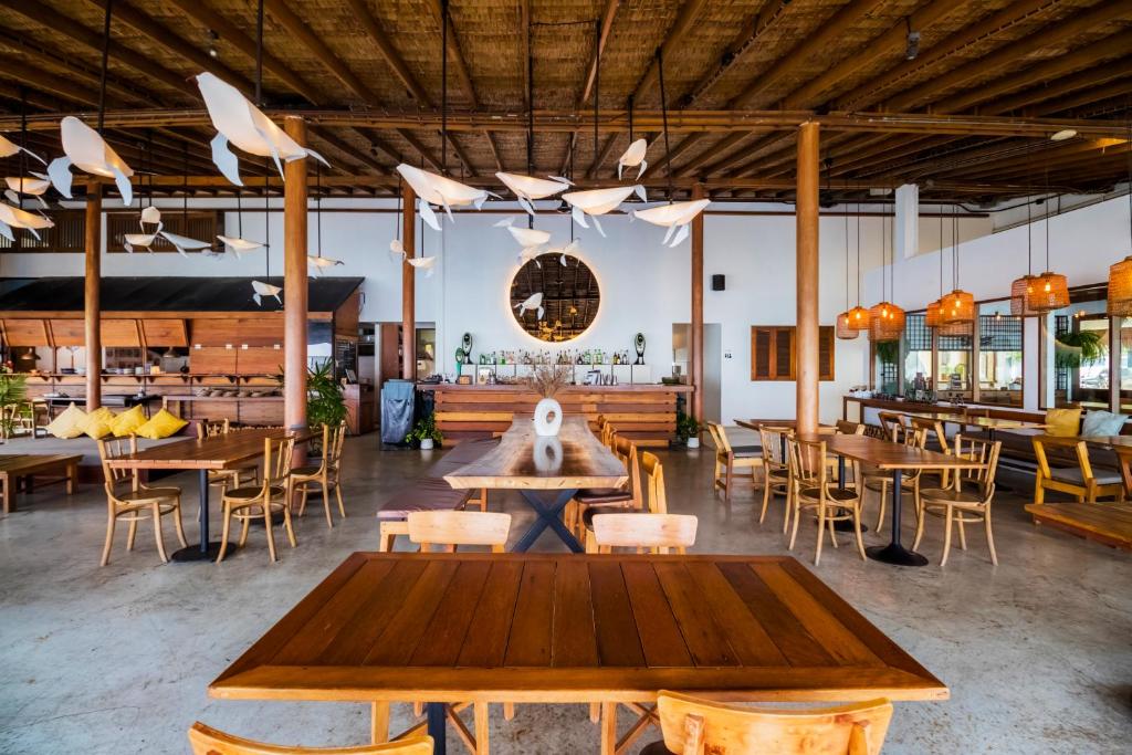 อาหารและเครื่องดื่ม