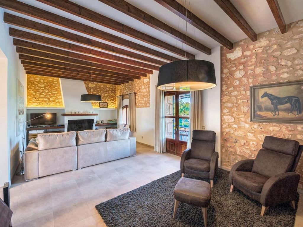 Finca in Manacor with Pool & Near Beaches - 3