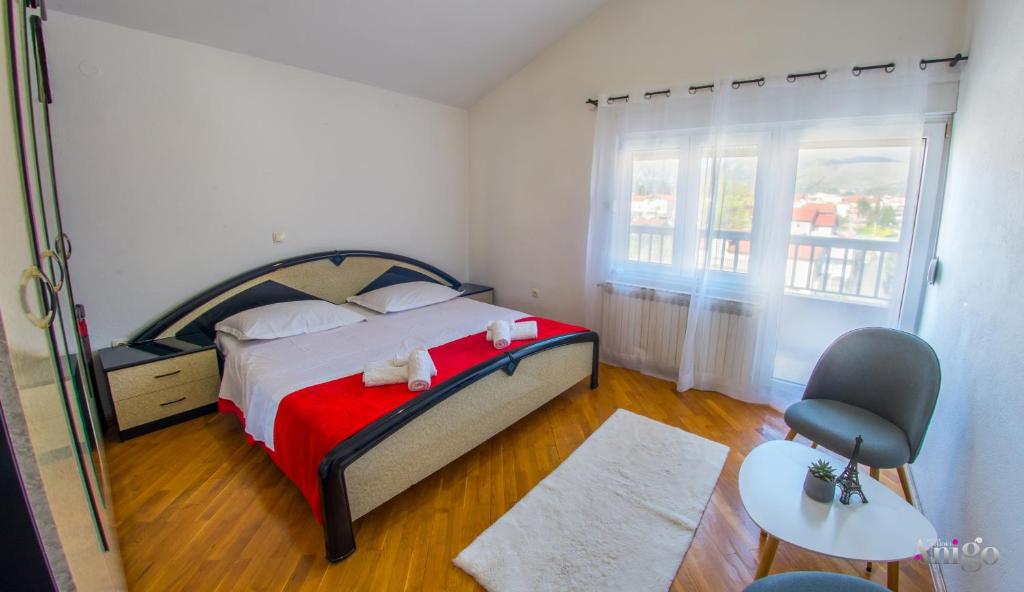 Spacious apartment overlooking Mostar - 3