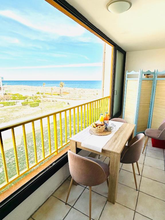 Escale au Sud, un appart les pieds dans l eau :), Le Barcarès