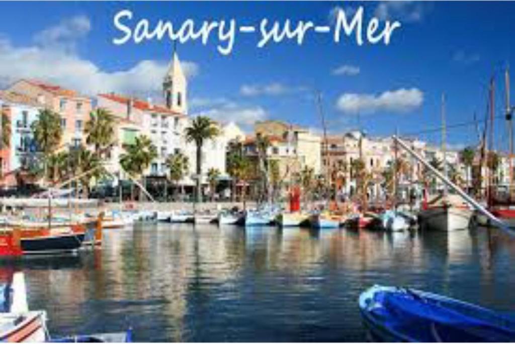 PLAGE ET PORT DE SANARY a PIED - 3