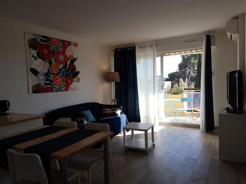 Grand T2, 4 personnes, Clim, Parking, Proche centre, Sanary-sur-Mer