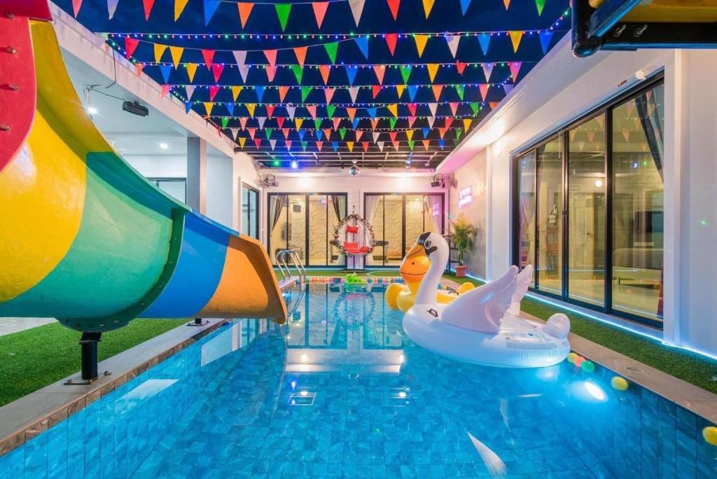 นาวาพูลวิลล่าหัวหิน VIP, Hua Hin