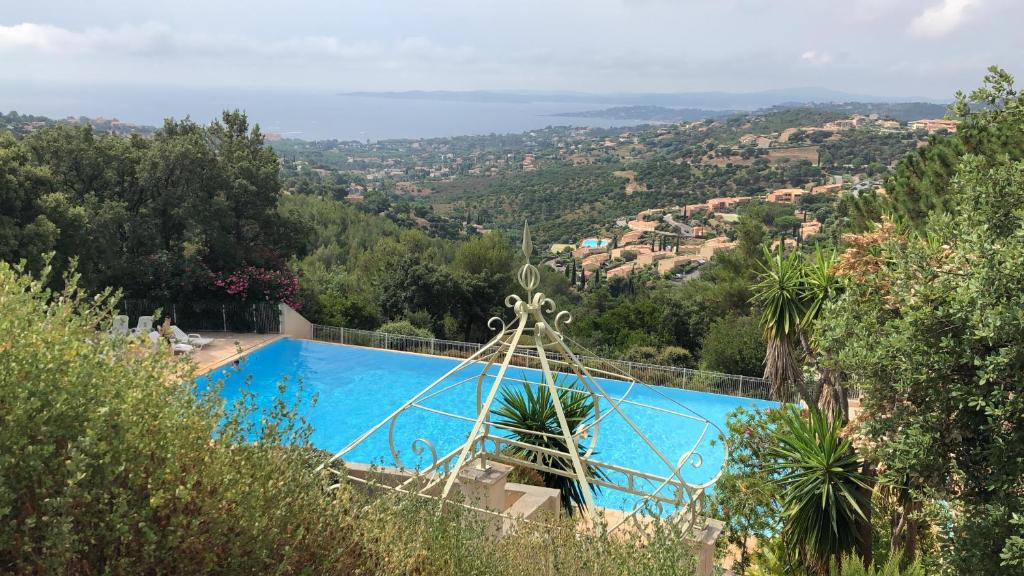 Bellevue 953 - Les Issambres - vue mer - piscine - 2