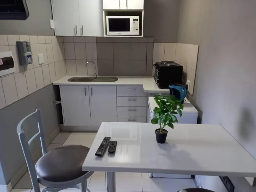 Kangumine Self Catering Units, hotel in Okakarara