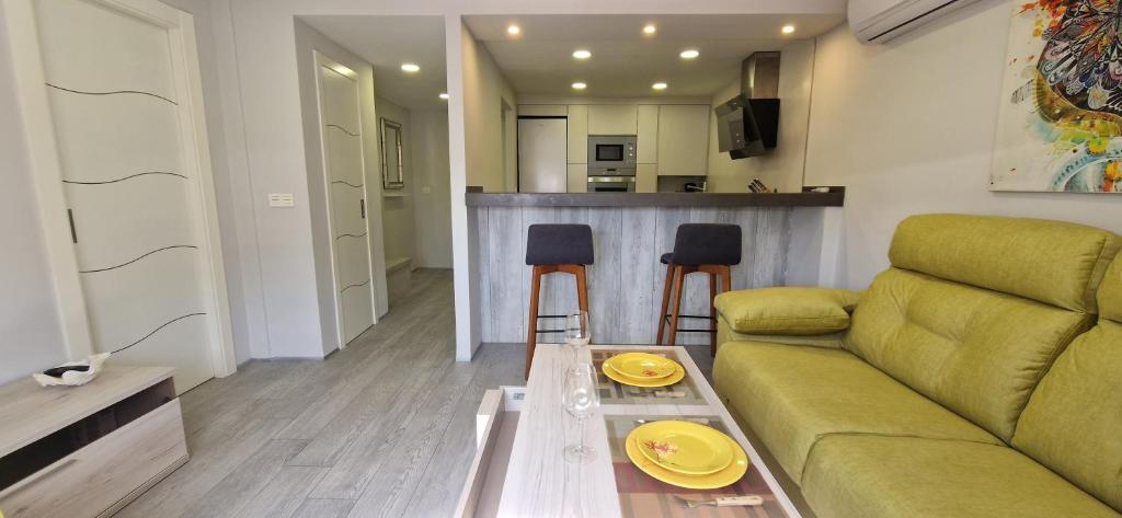 Fantástico Apartamento en Torremolinos - 1