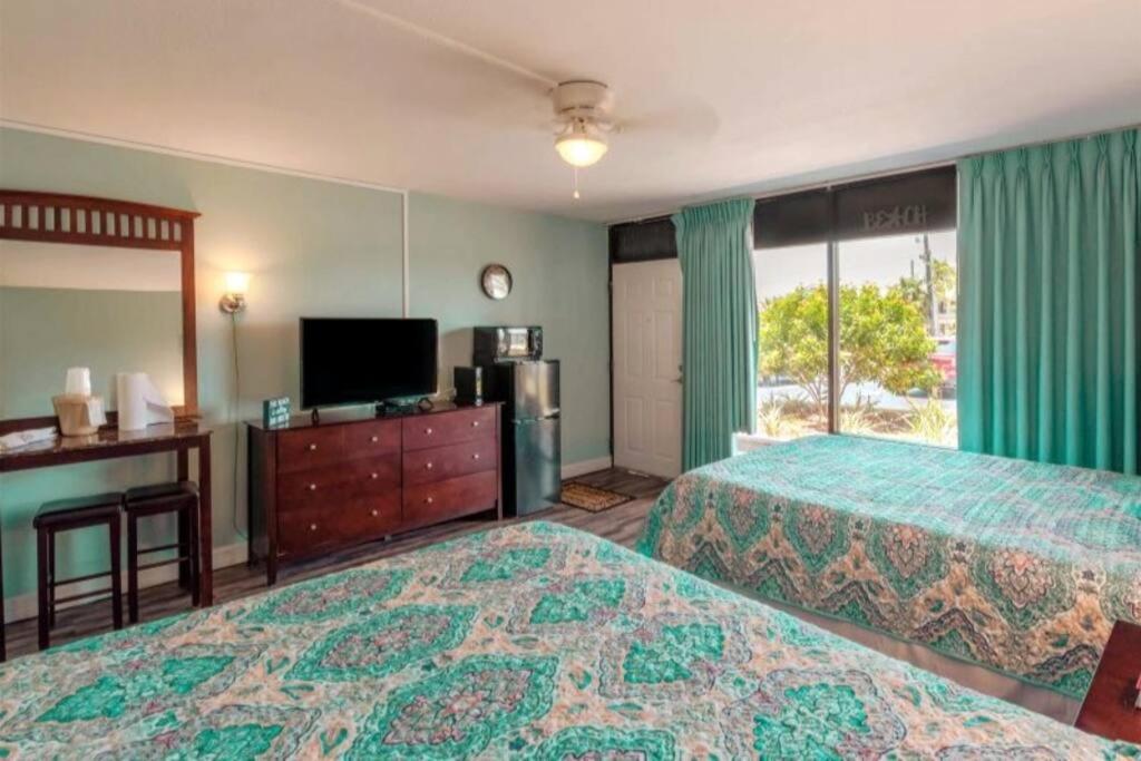 Benjamin's Pier at Laguna Reef Resort, Rockport