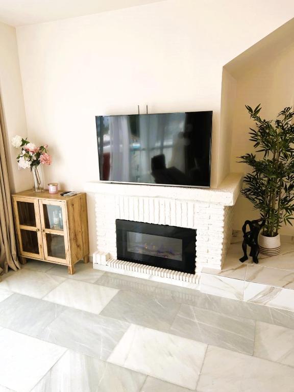 Calahonda Duplex 4 Balconies, Views, Fast WiFi - 5