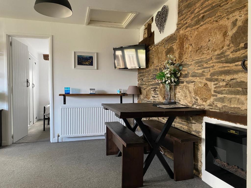 Horseshoe Cottage, Looe photo 3