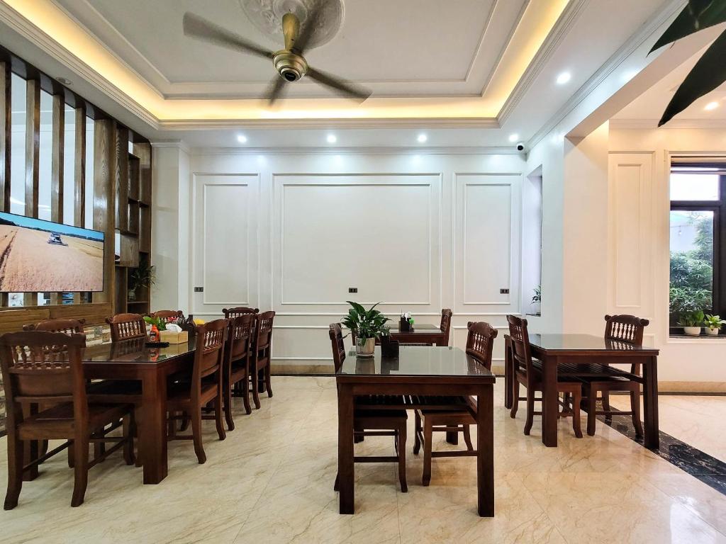 TAM COC HARBOR VIEW HOTEL