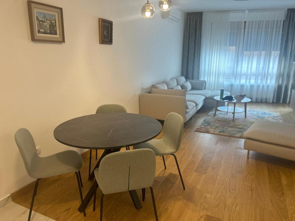 Luxurious 2 bed apt, Belgrade center - 5